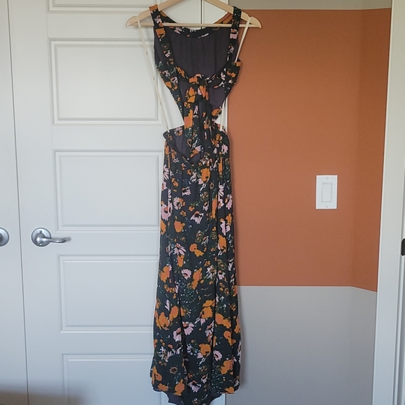 Wilfred Pascale Dress - Picture 5 of 6